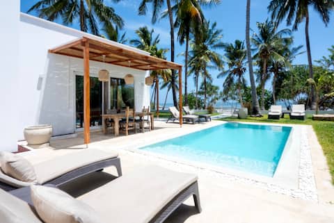 Villa Shepherd Zanzibar-Beachfront -Private Cook