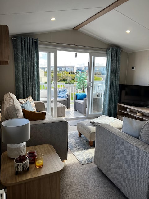 Top Airbnb: Sandy Bay Caravan Getaway in Newbiggin By The Sea