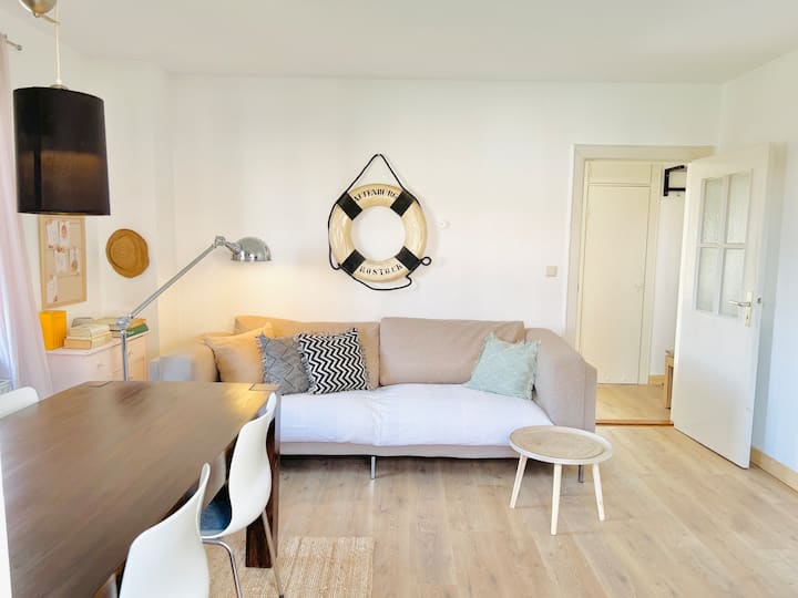 Kleine Lotta Mit Terrasse | Ada's Hideaways - Heiligenhafen