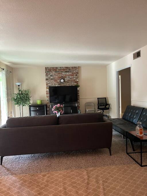 Airbnb Entire house. 2 bed 2 bath.