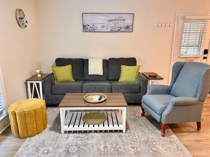 Cozy 1bd, 5 Mins To The Beach, No Stairs! - Hilton Head Island, SC