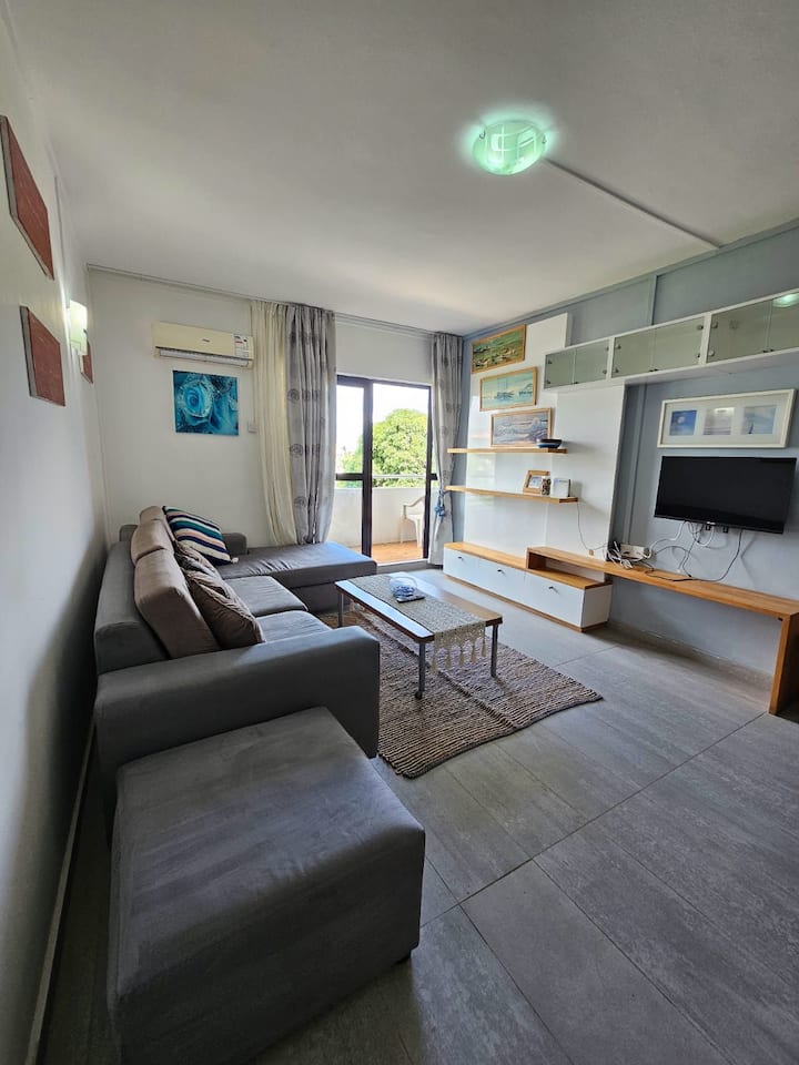 Modern Beachside Apartment With Rooftop Pool & Gym - Mauritius