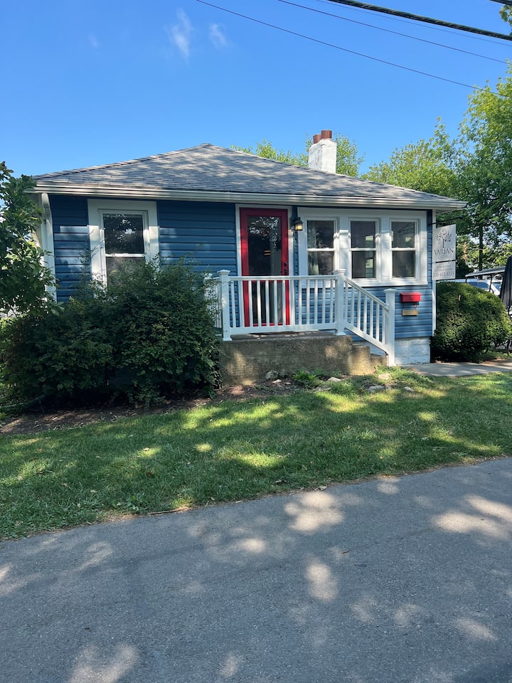 Varian Cottage in Lakeside gates