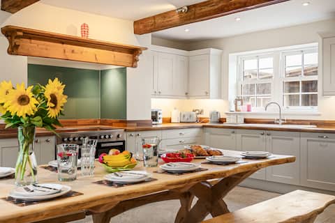 Celebration stay for Hen’s & families near York