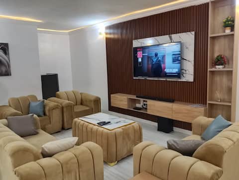Calm 2BD | Fast WIFI | 20m Airport