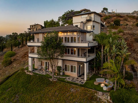 The Panoramic: 360 View Hilltop