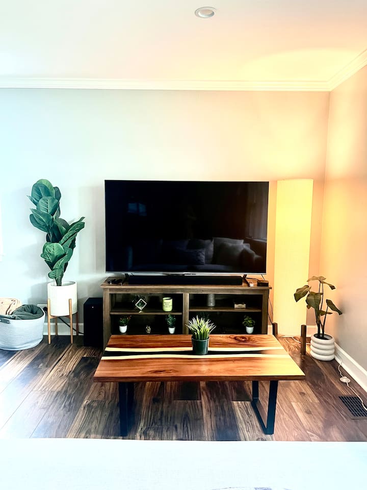 Cozy Home In Brookfield - Oak Park, IL