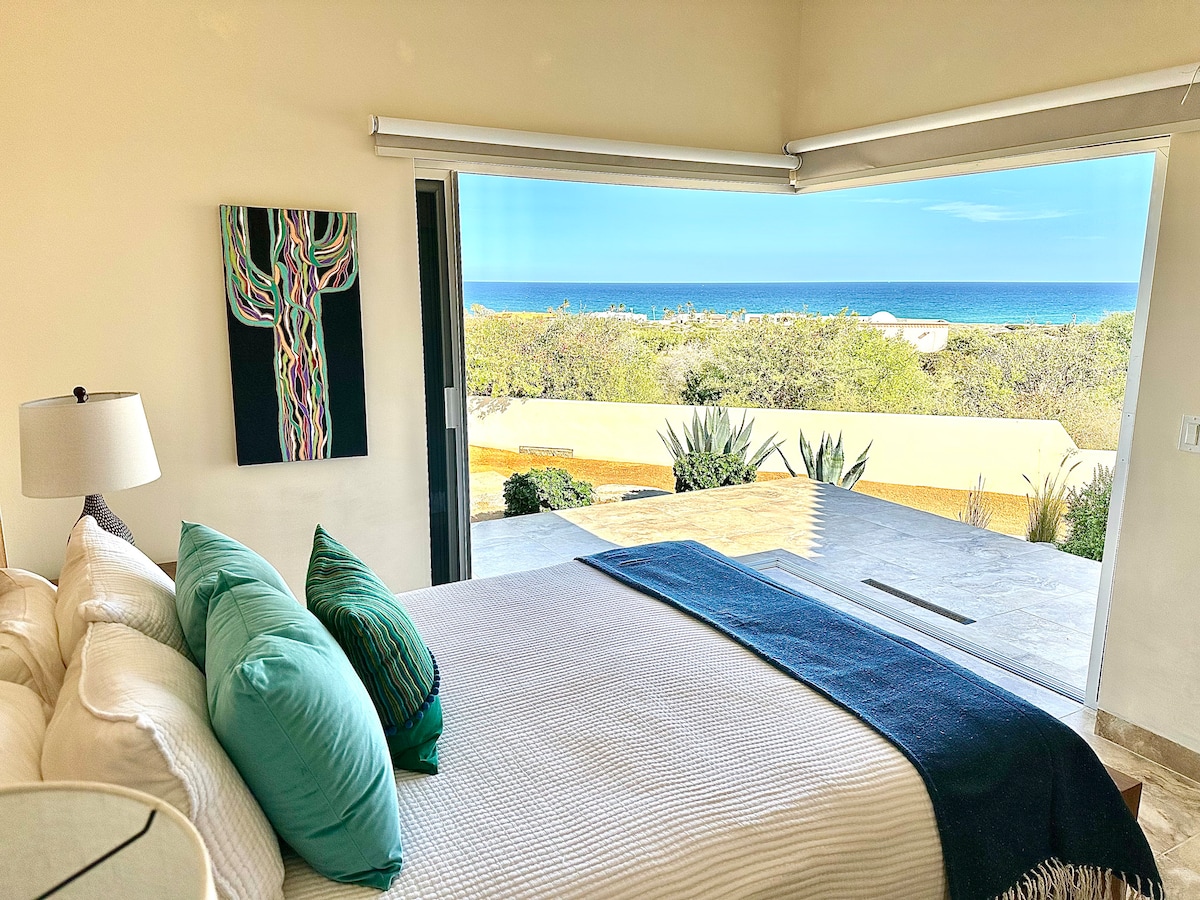إطلالات واسعة على بحر كورتيز.  افتح الأبواب لتستمتع بالنسيم الساحلي المنعش. 