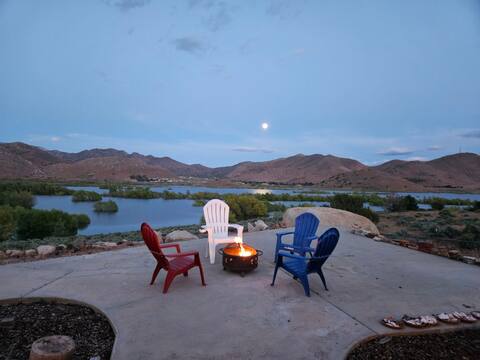Blue cove lake house