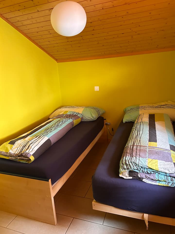 Dhomë gjumi 4