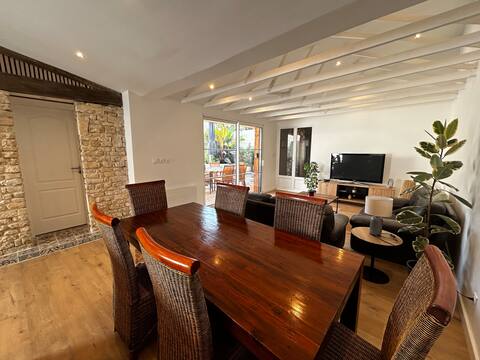 Charming house renovated near the sea