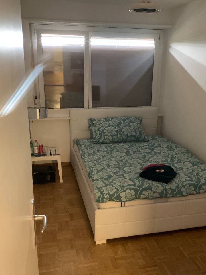 غرفة النوم 1