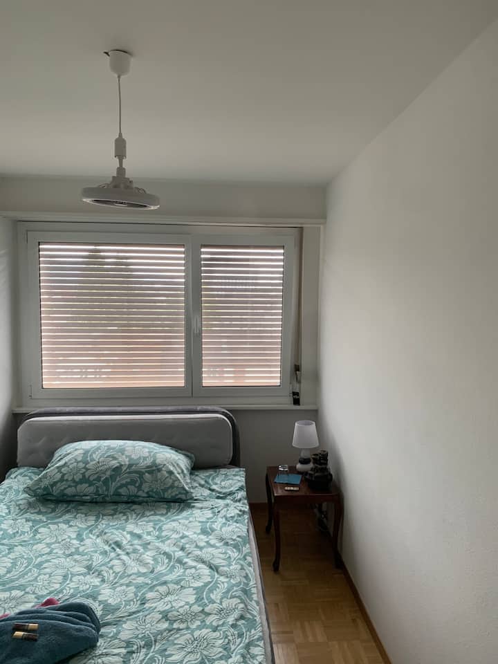 غرفة النوم 2