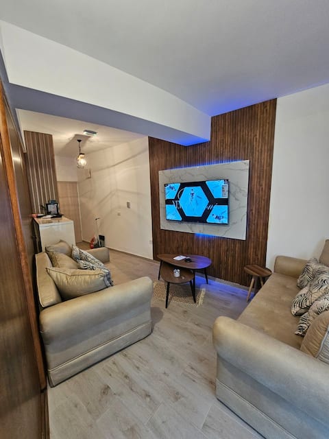 Popular Airbnb listing: Helena Apartment in Staro Sutomore