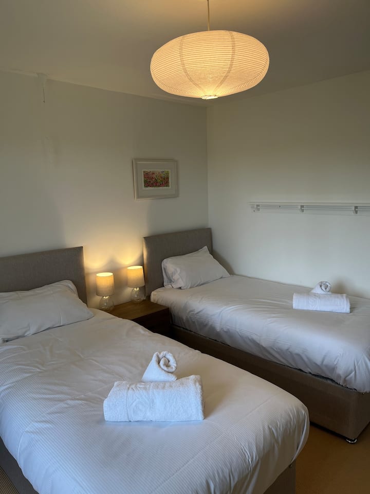 غرفة النوم 2