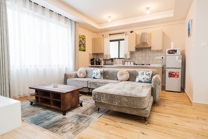 Skyline Haven 1br Westlands | Pool, Gym & 65” Tv - Nairobi