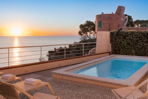 Sant'Elia 1st Pool & Spa with access to the sea