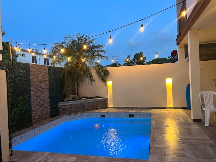 House with pool near Miramar