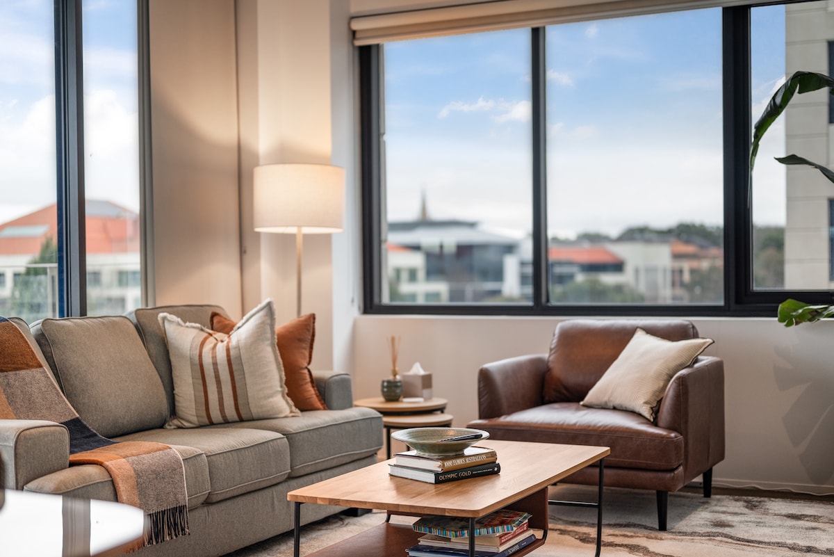 Top Airbnb: Luxury with views, in the Parliamentary Triangle in Canberra