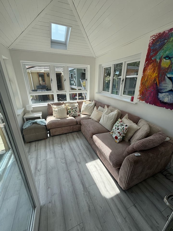 Lovely Private Rooms Available - Greystones