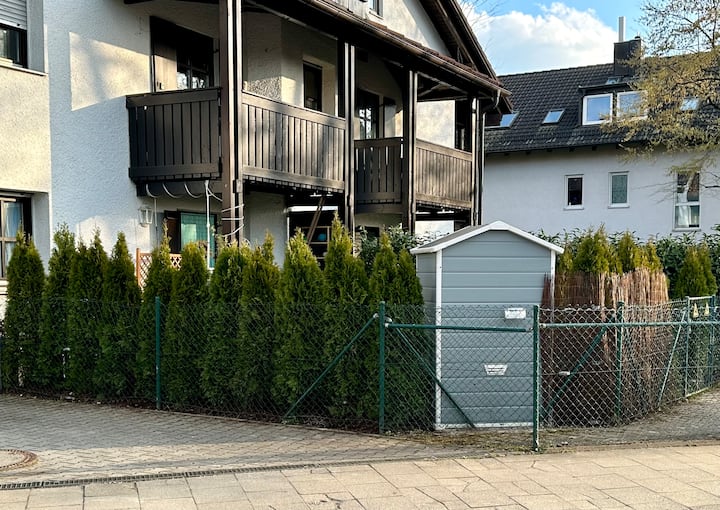 Ferienwohnung Mit Kleinem Garten - Oberhaching