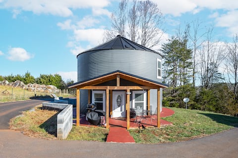 A Grain Bin House near Lynchburg, 9 mins to LU
