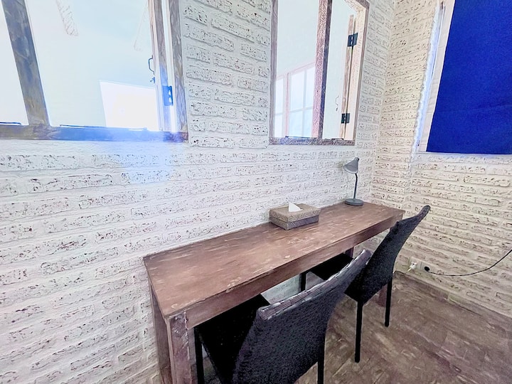 ビーチ徒歩圏！アンティーク調の隠れ家アパート Antique M3｜バリ島