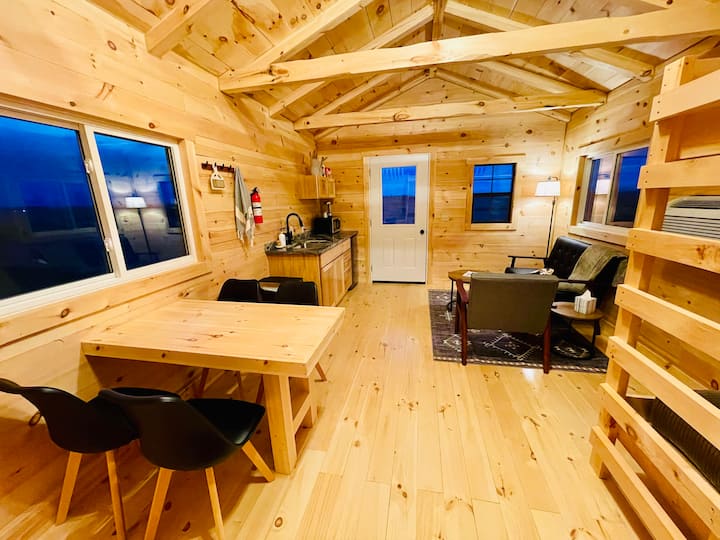 Luxury Prairie Cabin 2 with Hot Tub