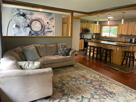 Cozy home steps from the river!