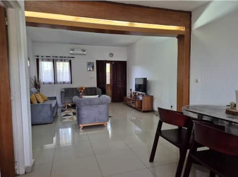 Villa with sea access
spacious
quiet, secure neighborhood