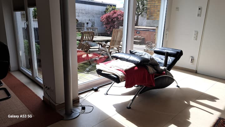 Bungalow, Uneinsehbar, 3 Personen Oben, 5 Unten, - Francoforte sul Meno, Germania
