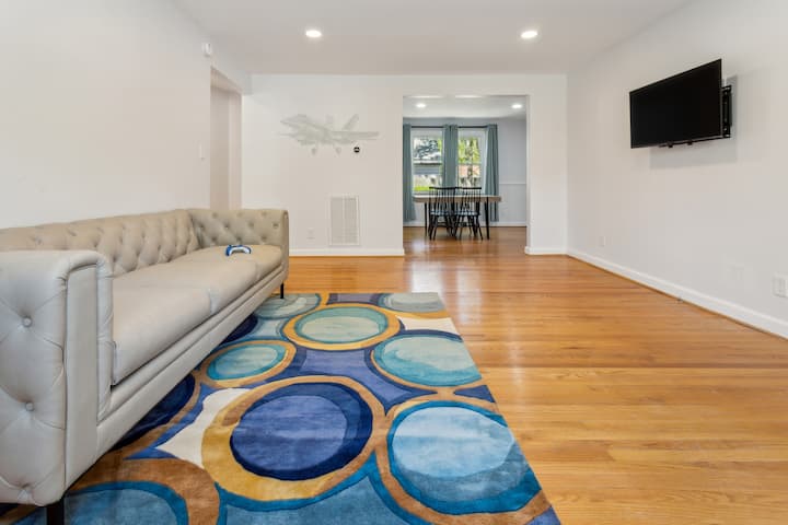 Top Gun R&r I: 2+ Bedrooms & 2 Full Bathrooms - ポーツマス, VA