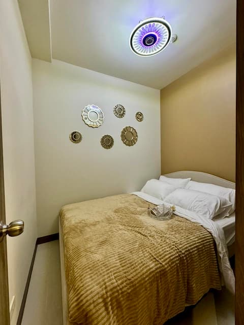 Coast Staycation Pasay City 1BR | Netflix + WiFi