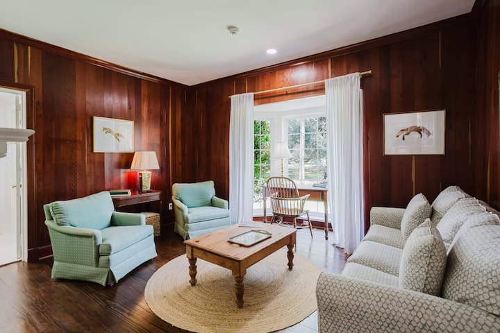 Cherry Suite | Sofa Bed & Private Bath | Main House