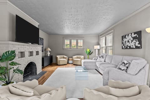 Top performing Airbnb: Timeless Tudor - Walkable to Downtown! in Pinehurst / Southern Pines