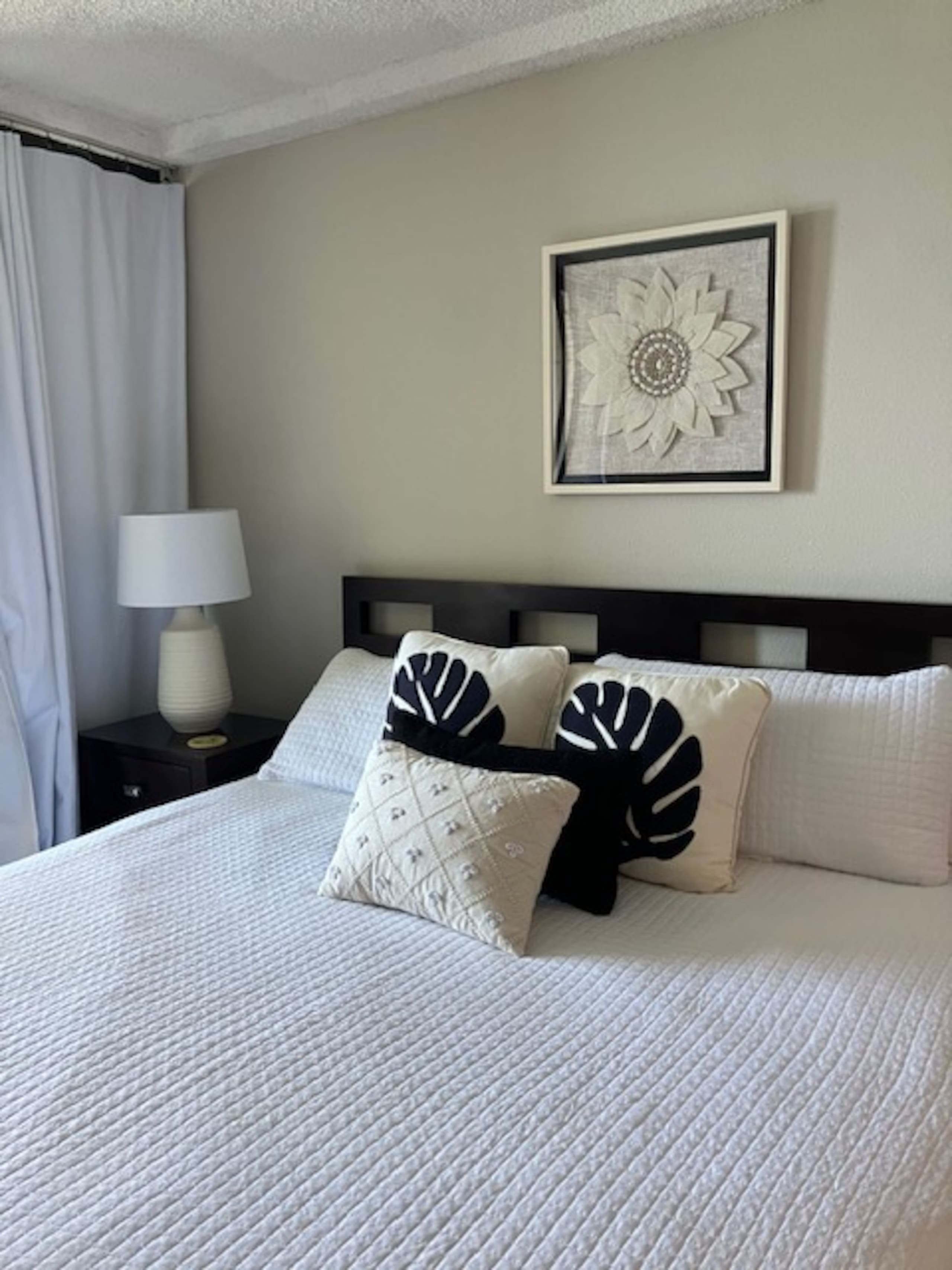 Condo in Lahaina · ★4.96 · Studio · 1 bath - Image 51