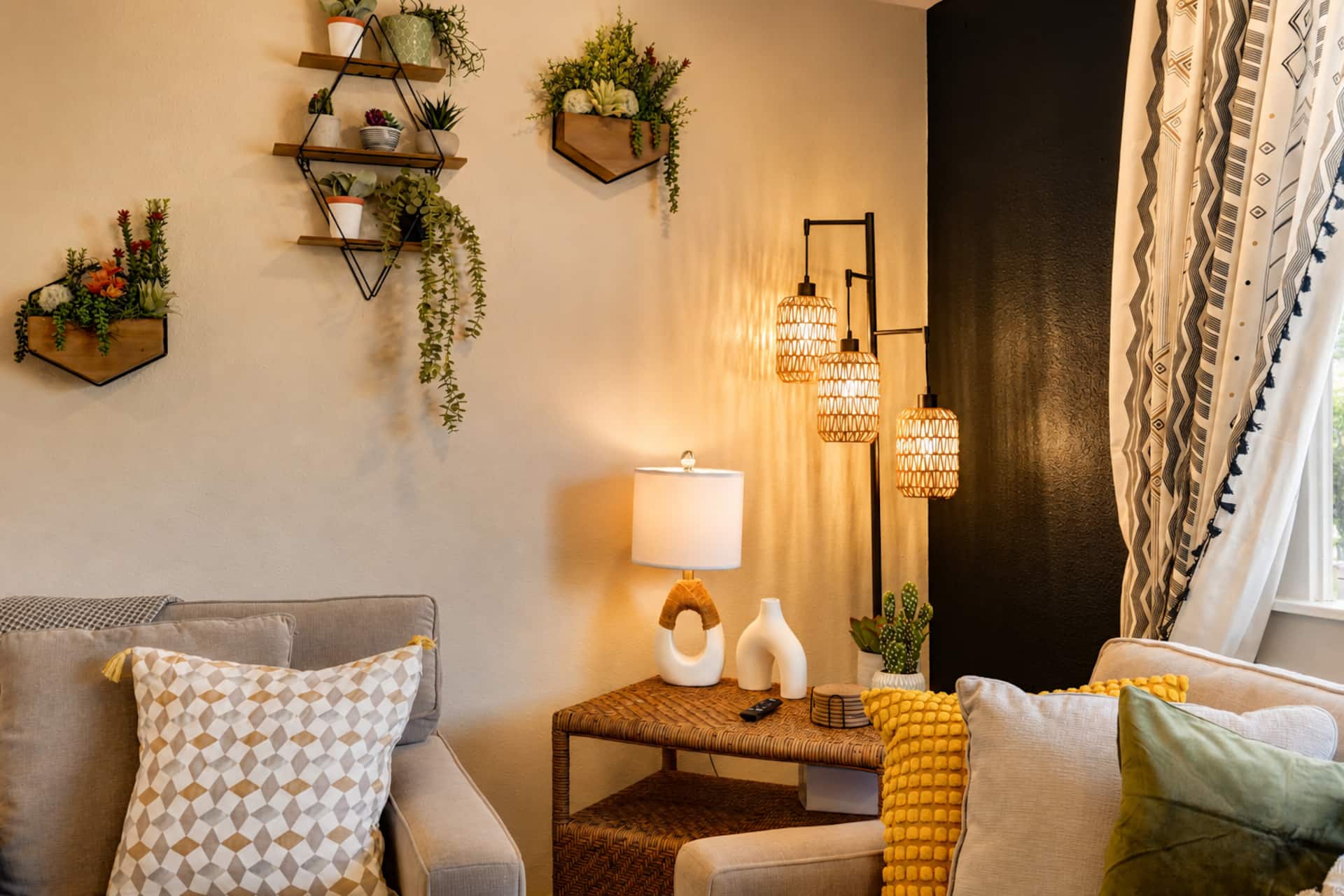 Whimsical Wanderlust Hideway with Mtn Range Views
