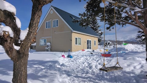 Private house in Kamifurano-cho / spacious, clean, beautiful view, comfortable, safe / check-out at 