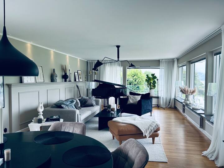 Stor Lyxig Villa Vid Sjö - Borås
