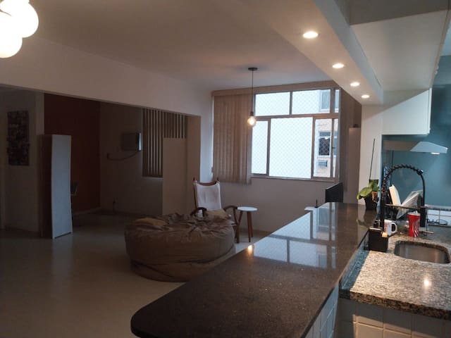 Moderno a 5 minutos da Praia do Leblon