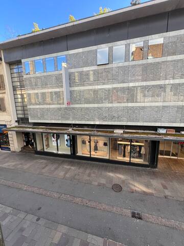 Au centre de Nyon près du lac gallery image 4