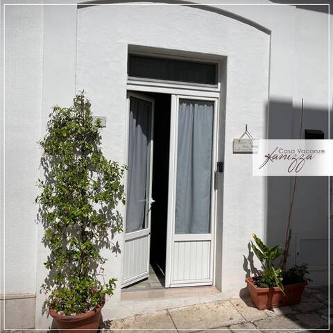 Rebecca e Sofia Stone House