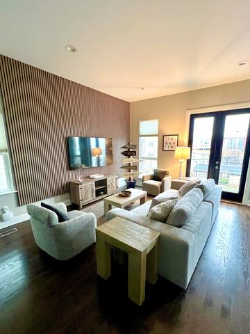 Skyline Hideaway-12 South, Nashville-2025 Remodel gallery image 3