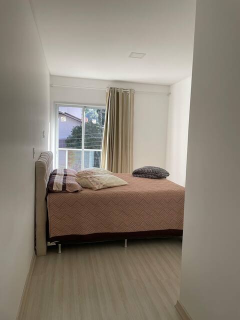 Large Private Apartment: 2 Bathrooms +3 Quarters