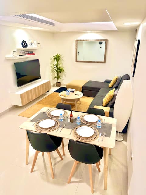 Luxury Apartment near the beach