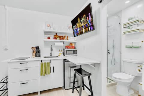 Top performing Airbnb: CasaMia Studio • Private • Near MIA & Wynwood in Santa Clara
