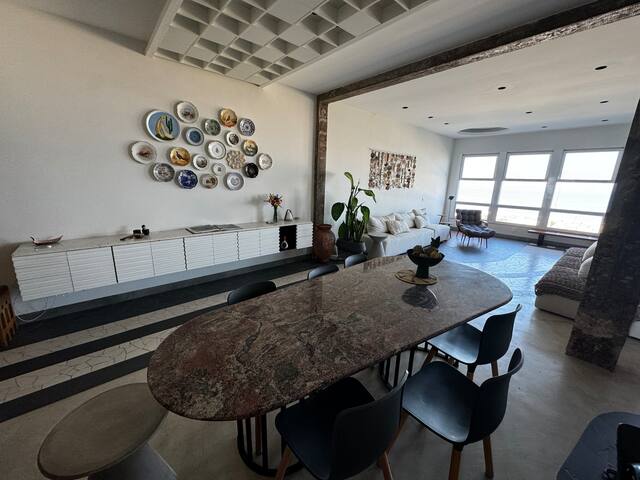 Stunning 3bd: All Brazilian Design Copa Beachfront gallery image 5