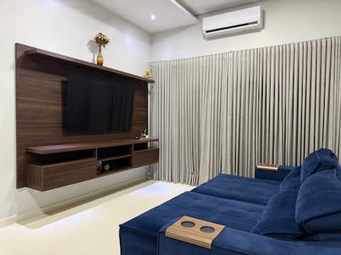 Air-conditioned house 10 minutes from the airport