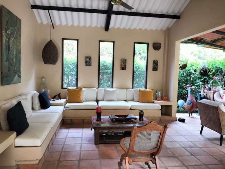 Casa En El Paraíso - La Vega