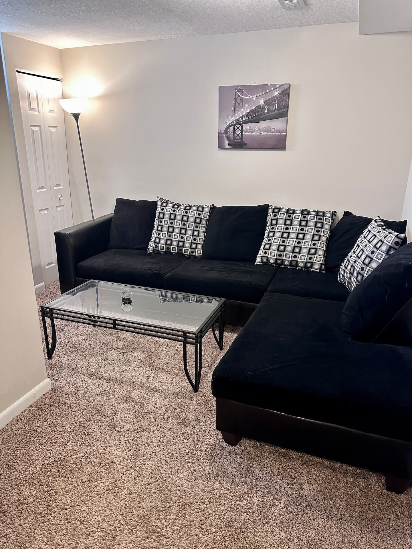 Tidy & Casual Private Suite